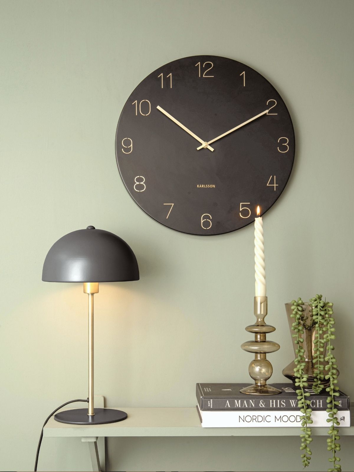 Wall clock Charm engraved numbers - Black