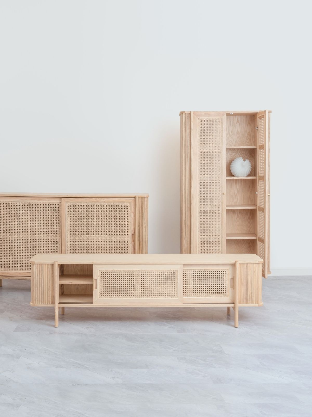 SEN RATTAN Tall Shelf