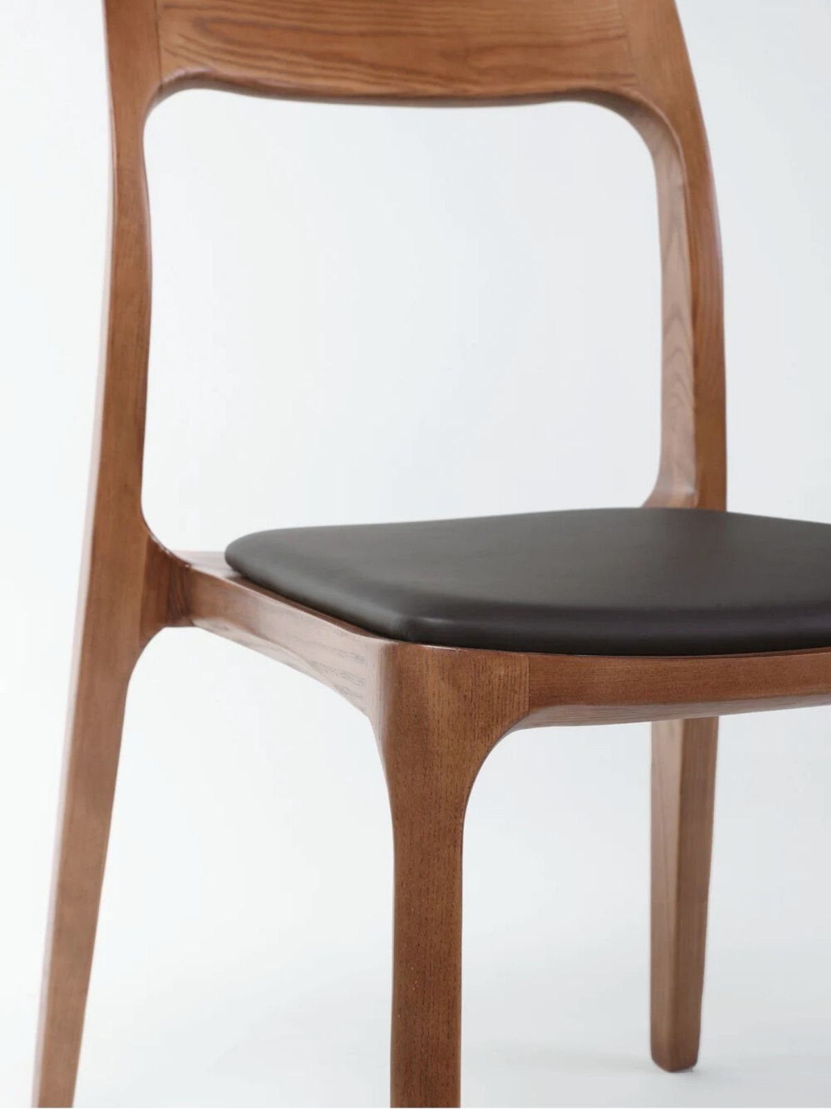 OAKI Chair, Walnut
