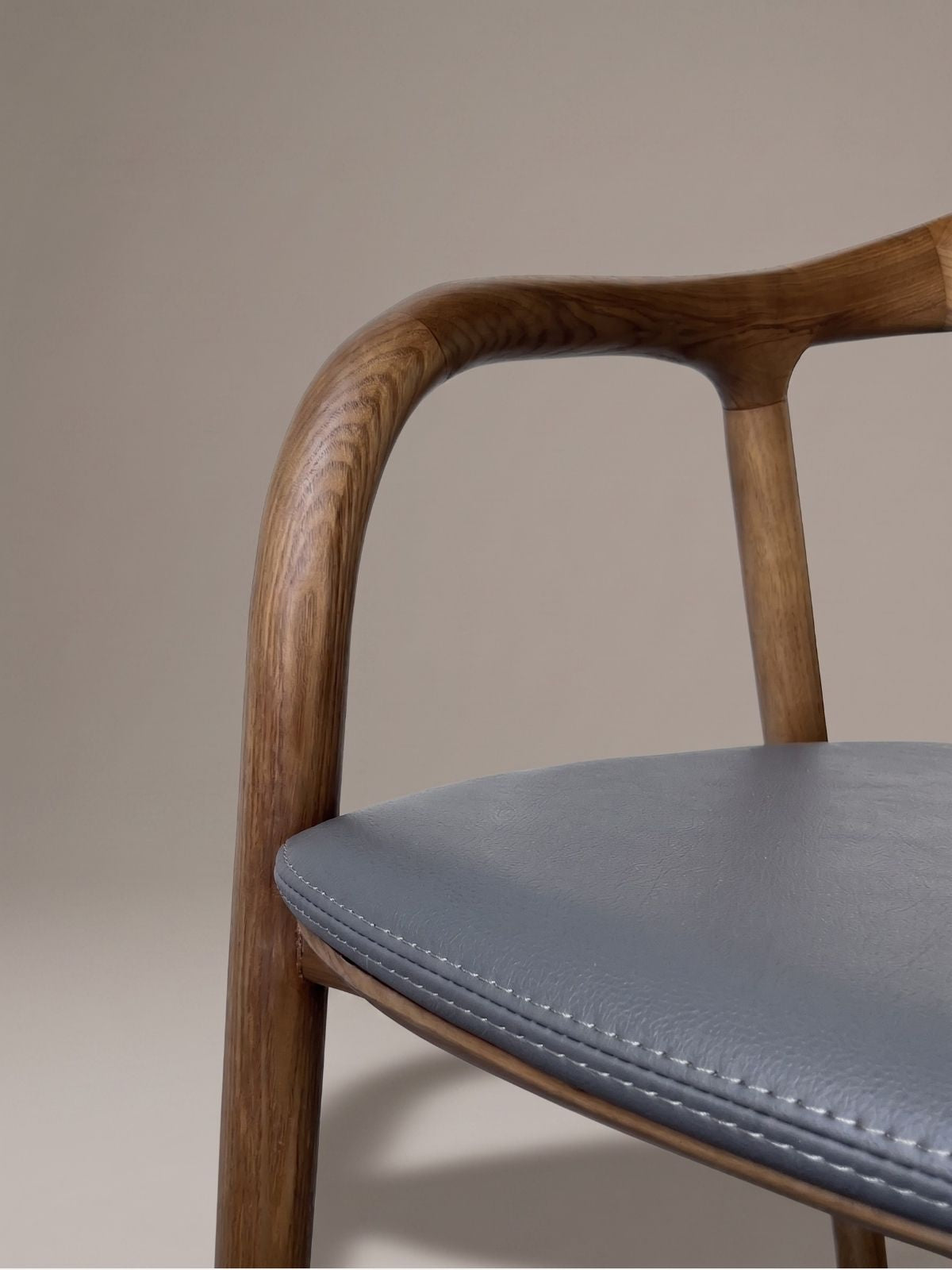 OVALO Armchair
