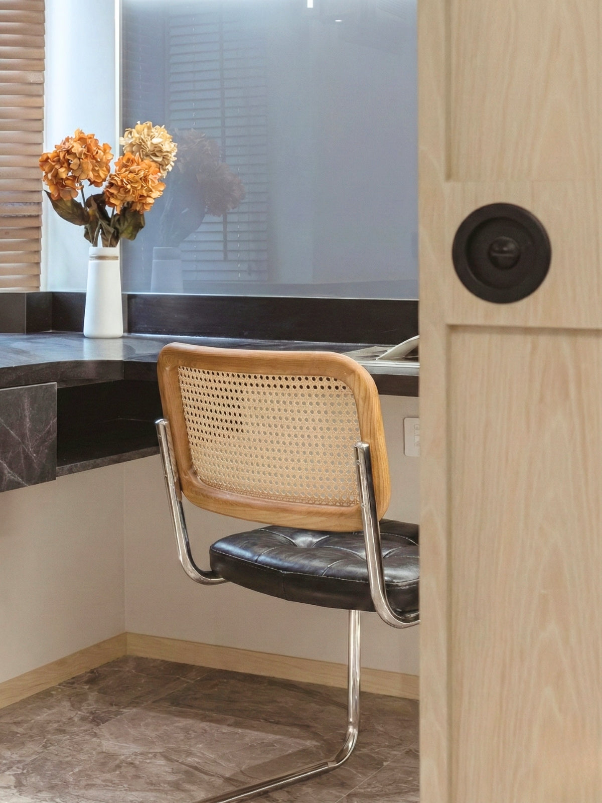 NICOLAS Leather Chair