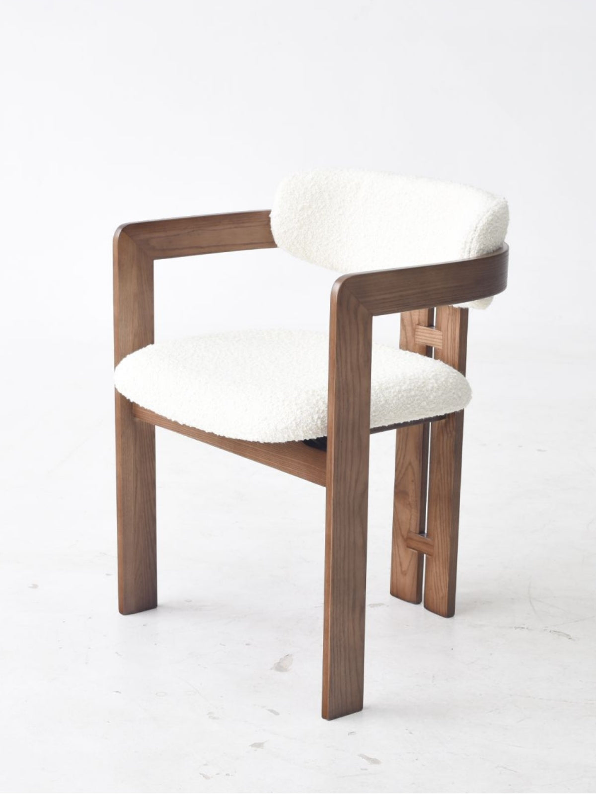 VALEN Armchair