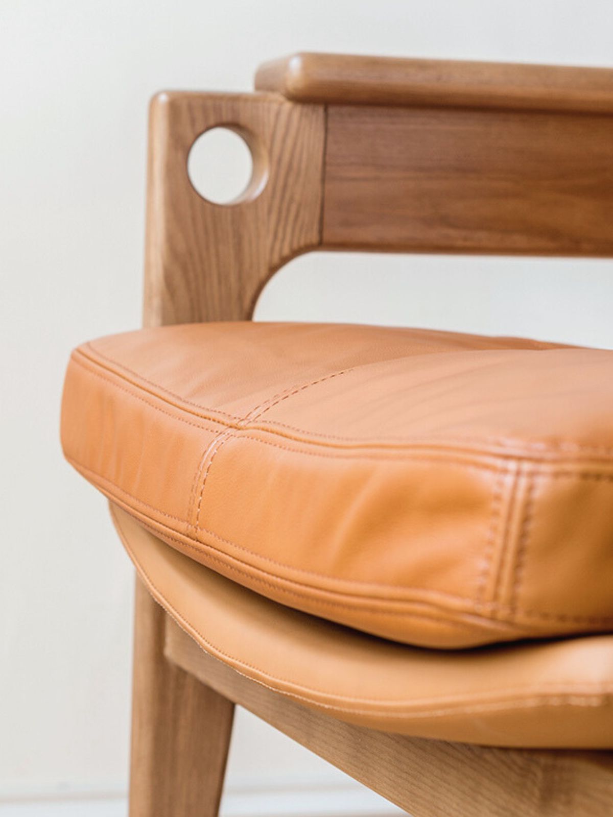 ONE Lounge Chair