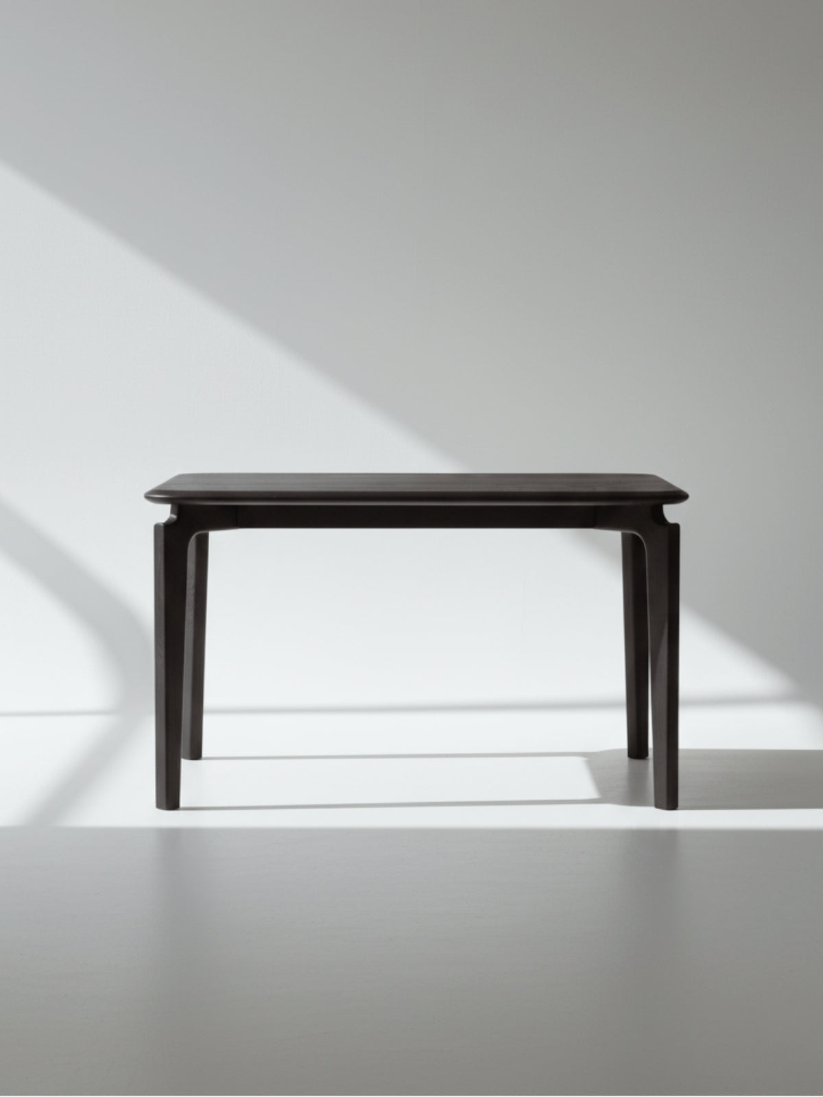 VALEN Dinning Table-EMOH® ATELIER