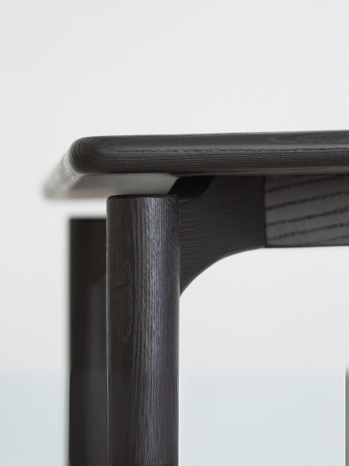 VALEN Dinning Table
