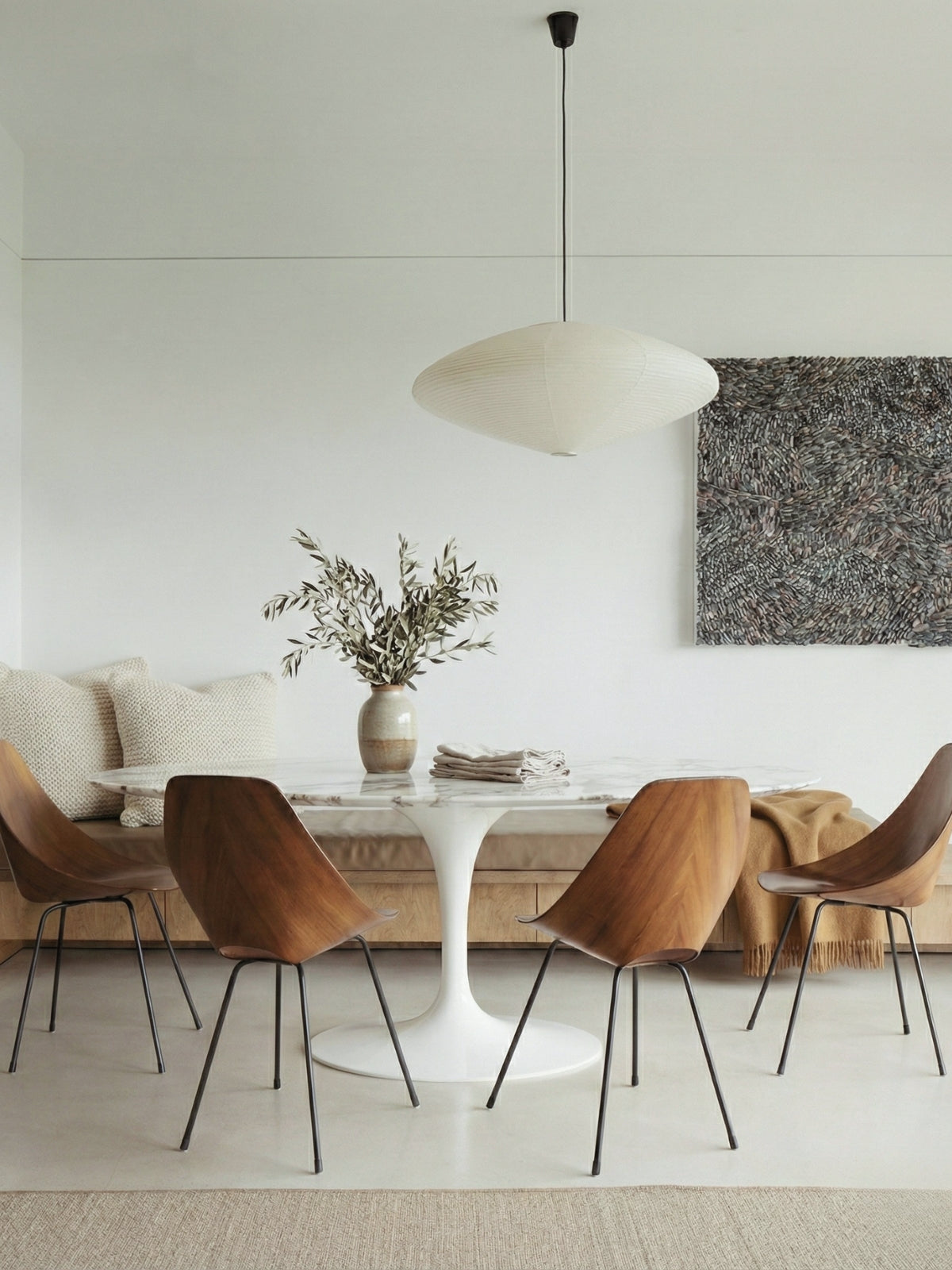 Tulip Oval Marble Table