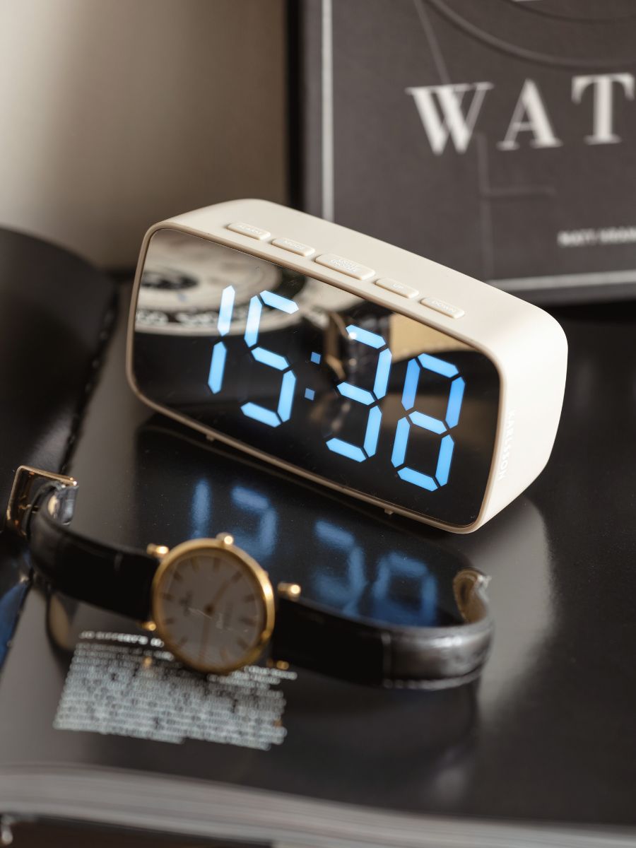 Alarm Clock Mirror LED Oval, Warm grey