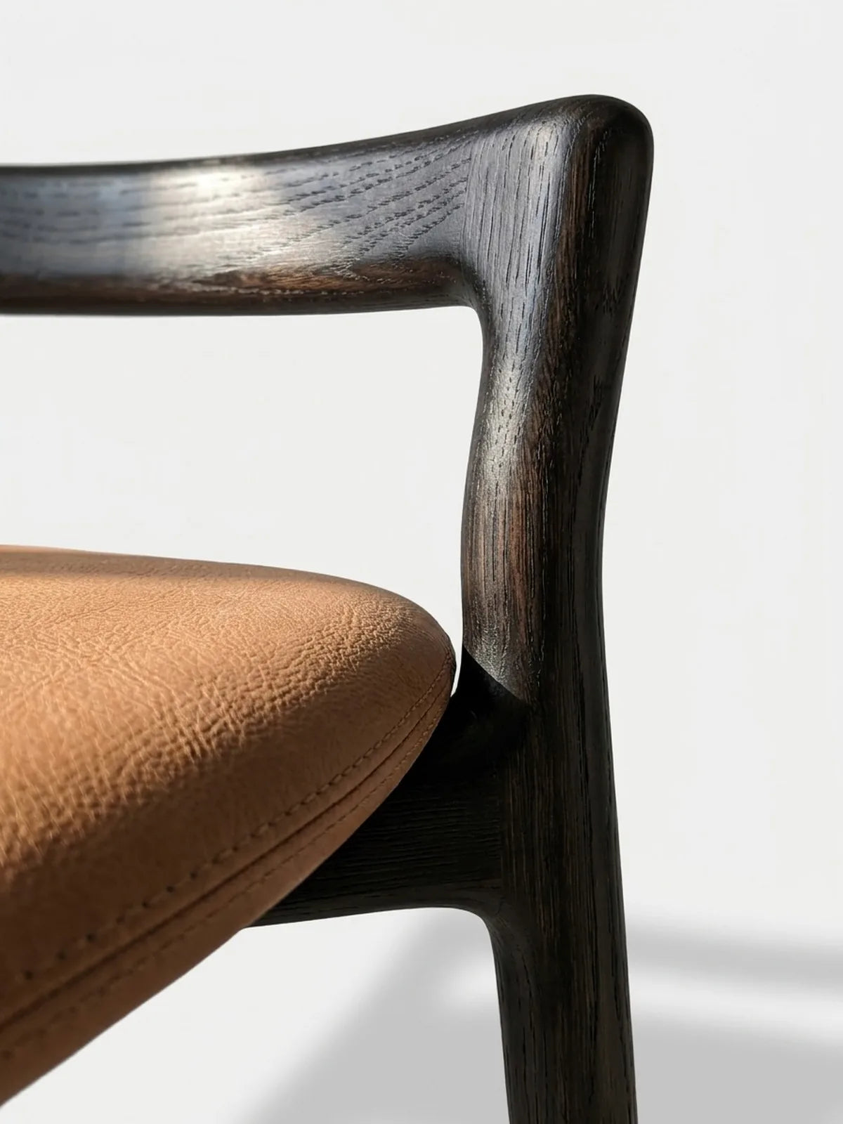 FYNN Bar Stool with cushion